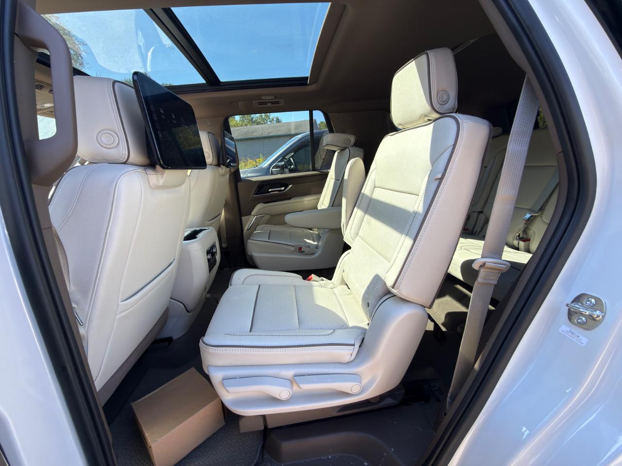 GMC Yukon Denali 4WD 2025