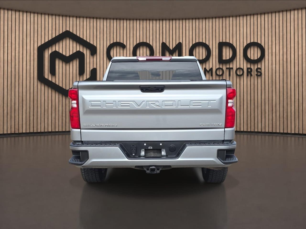 Chevrolet Silverado 1500 Custom Crew Cab 4WD 2023