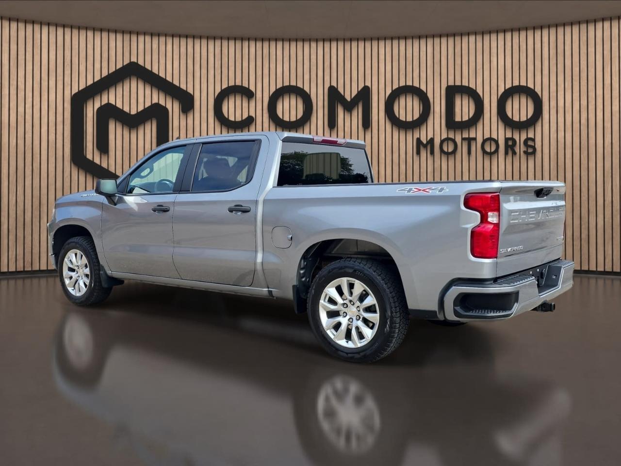 Chevrolet Silverado 1500 Custom Crew Cab 4WD 2023