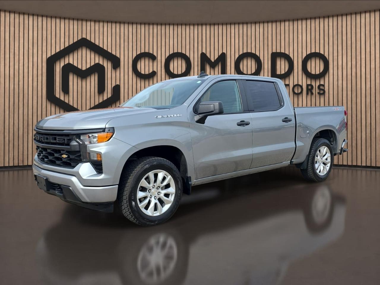 Chevrolet Silverado 1500 Custom Crew Cab 4WD 2023