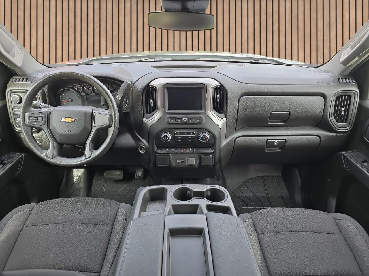 Chevrolet Silverado 1500 Custom Crew Cab 4WD 2023