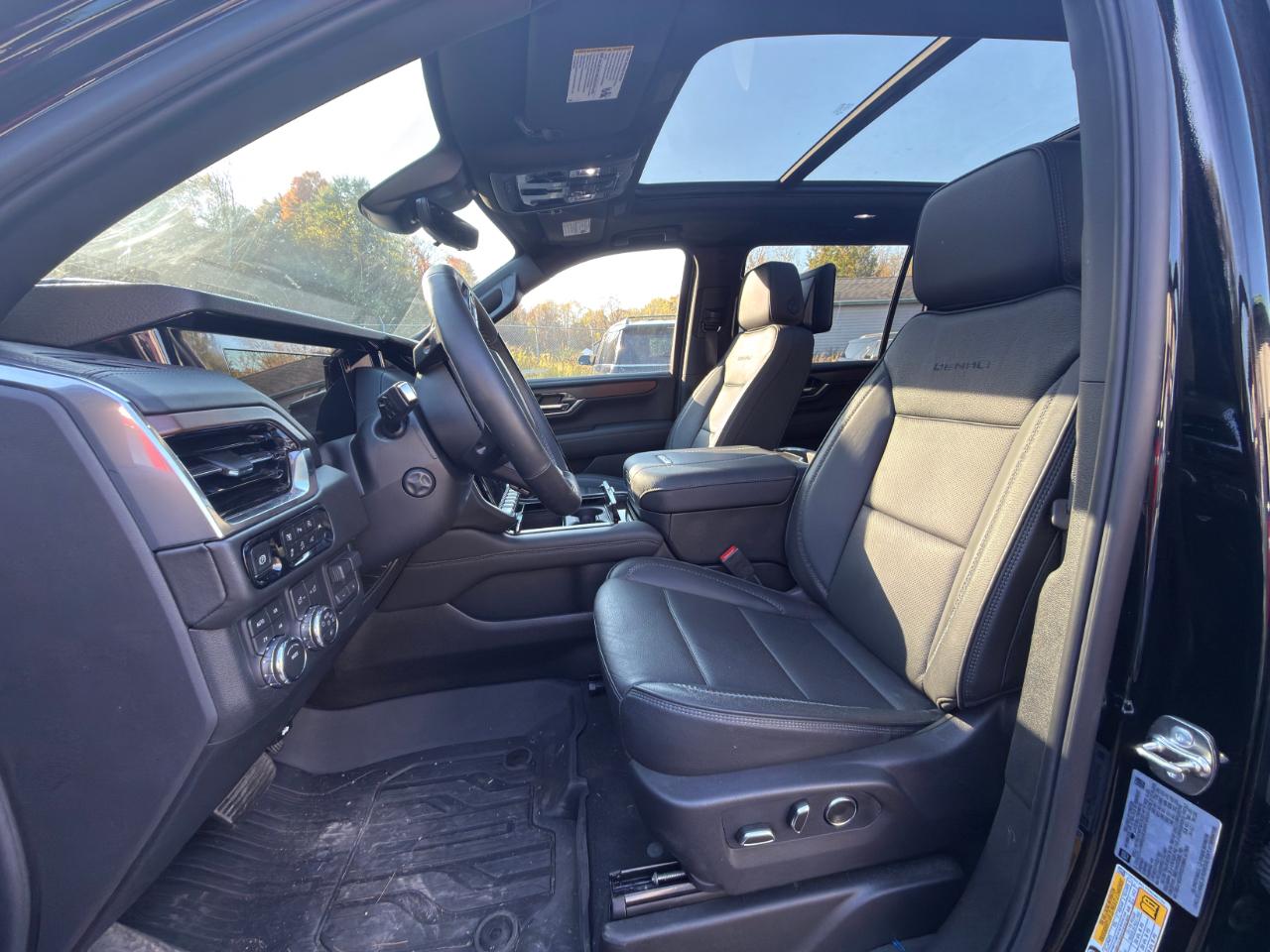 GMC Yukon XL Denali 4WD 2026
