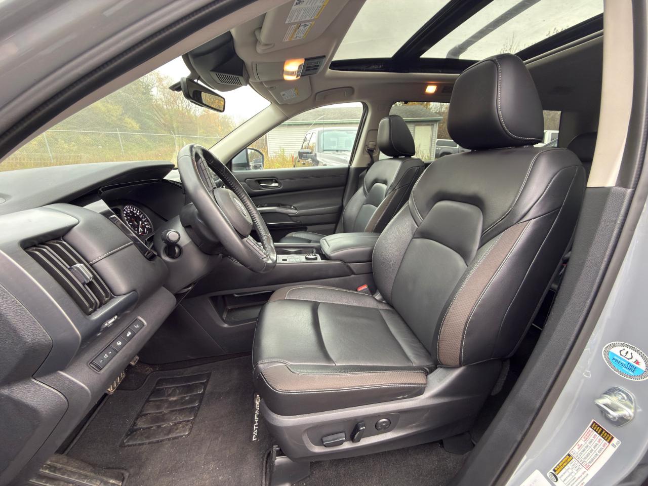 Nissan Pathfinder SL 4WD 2023