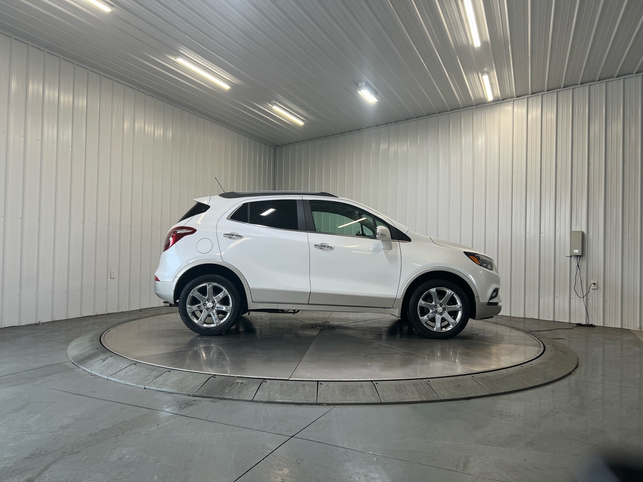 2017 Buick Encore Essence photo 2