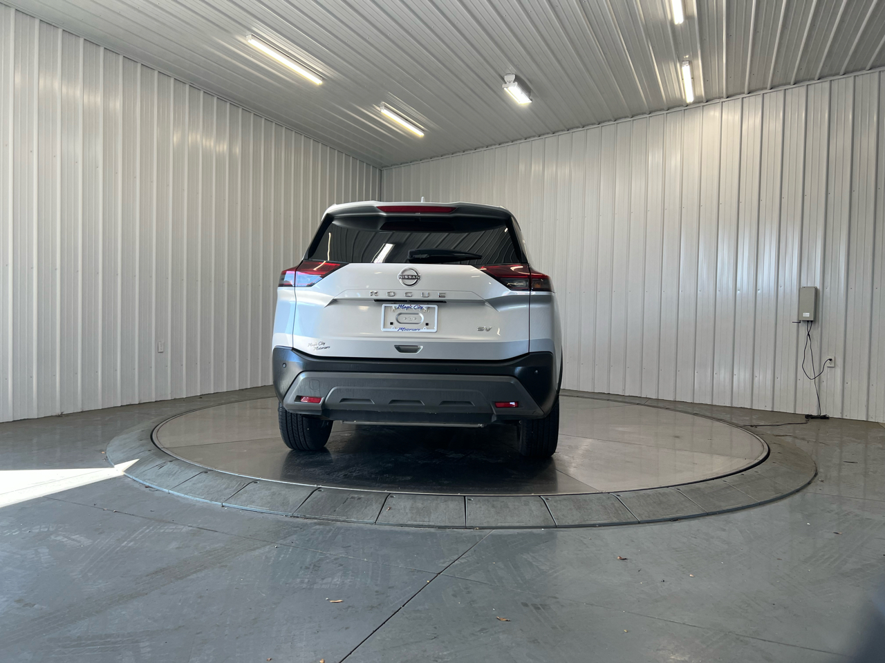 2023 Nissan Rogue SV photo 5