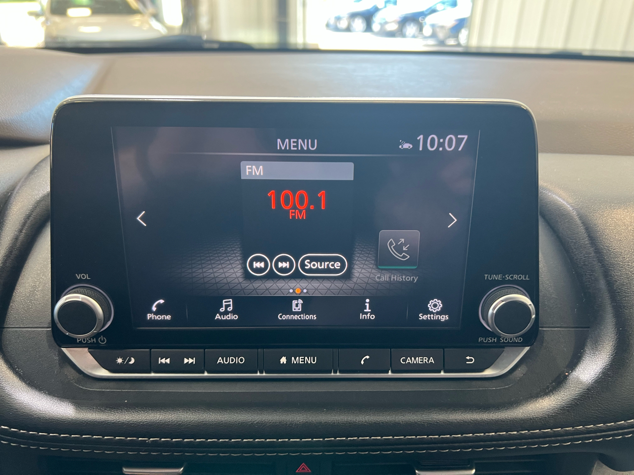 2023 Nissan Rogue SV photo 17