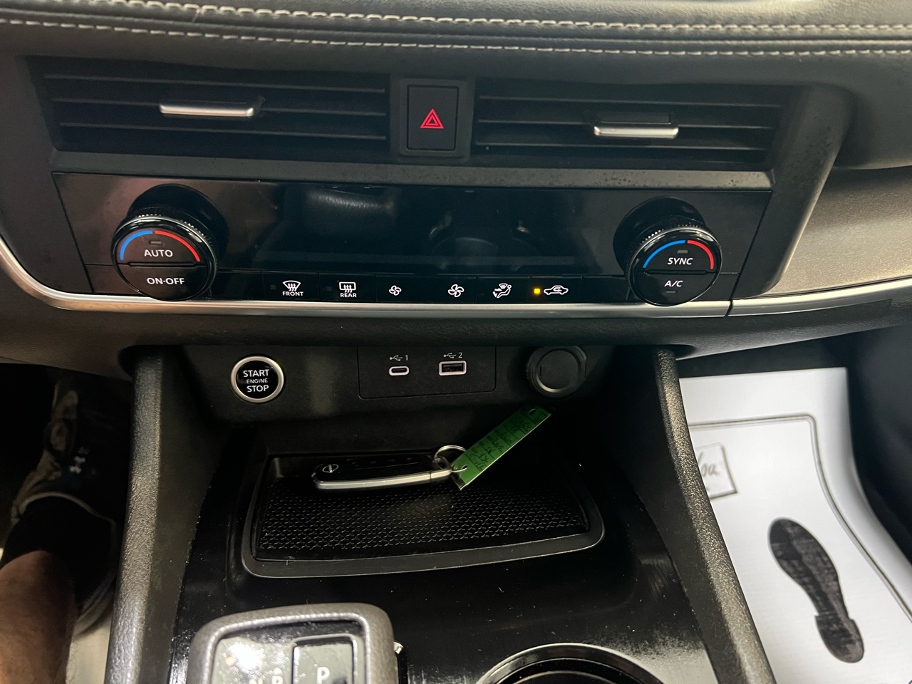 2023 Nissan Rogue SV photo 19