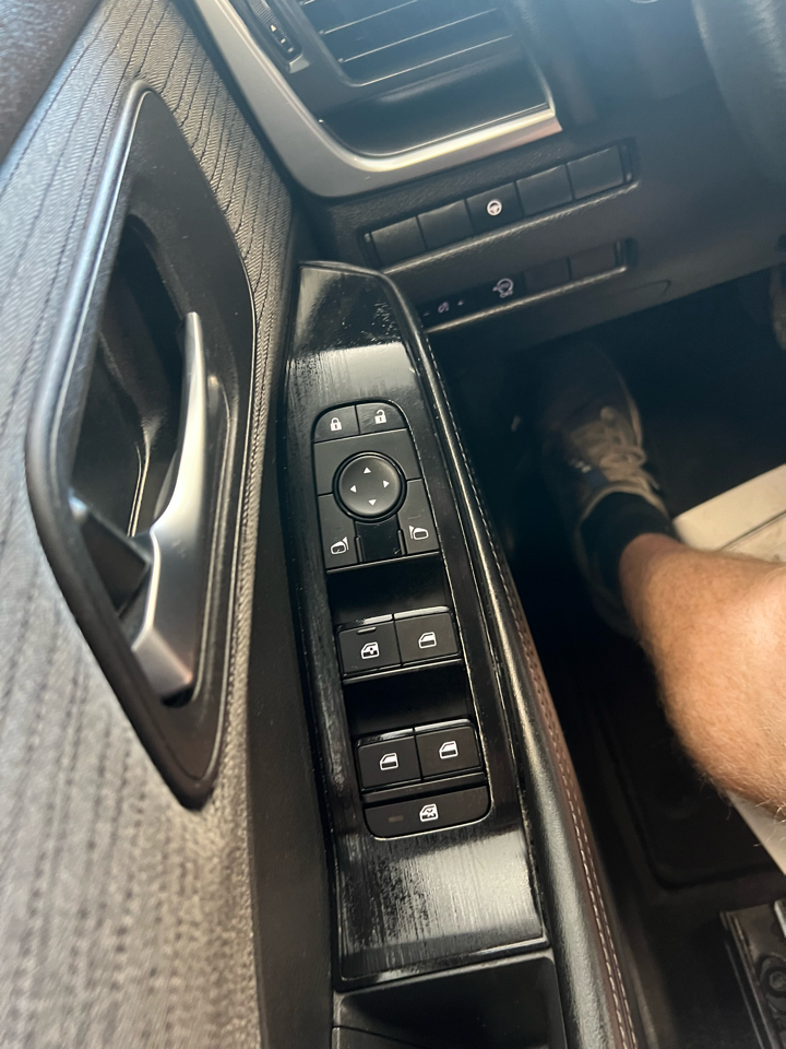 2023 Nissan Rogue SV photo 21