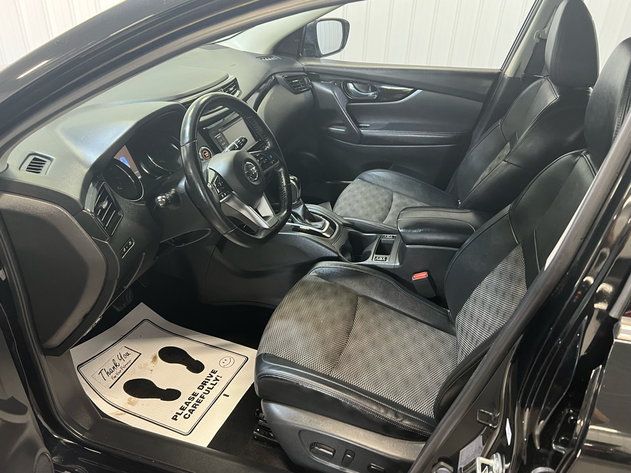 2022 Nissan Rogue Sport SV photo 8