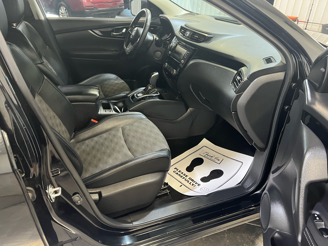 2022 Nissan Rogue Sport SV photo 11