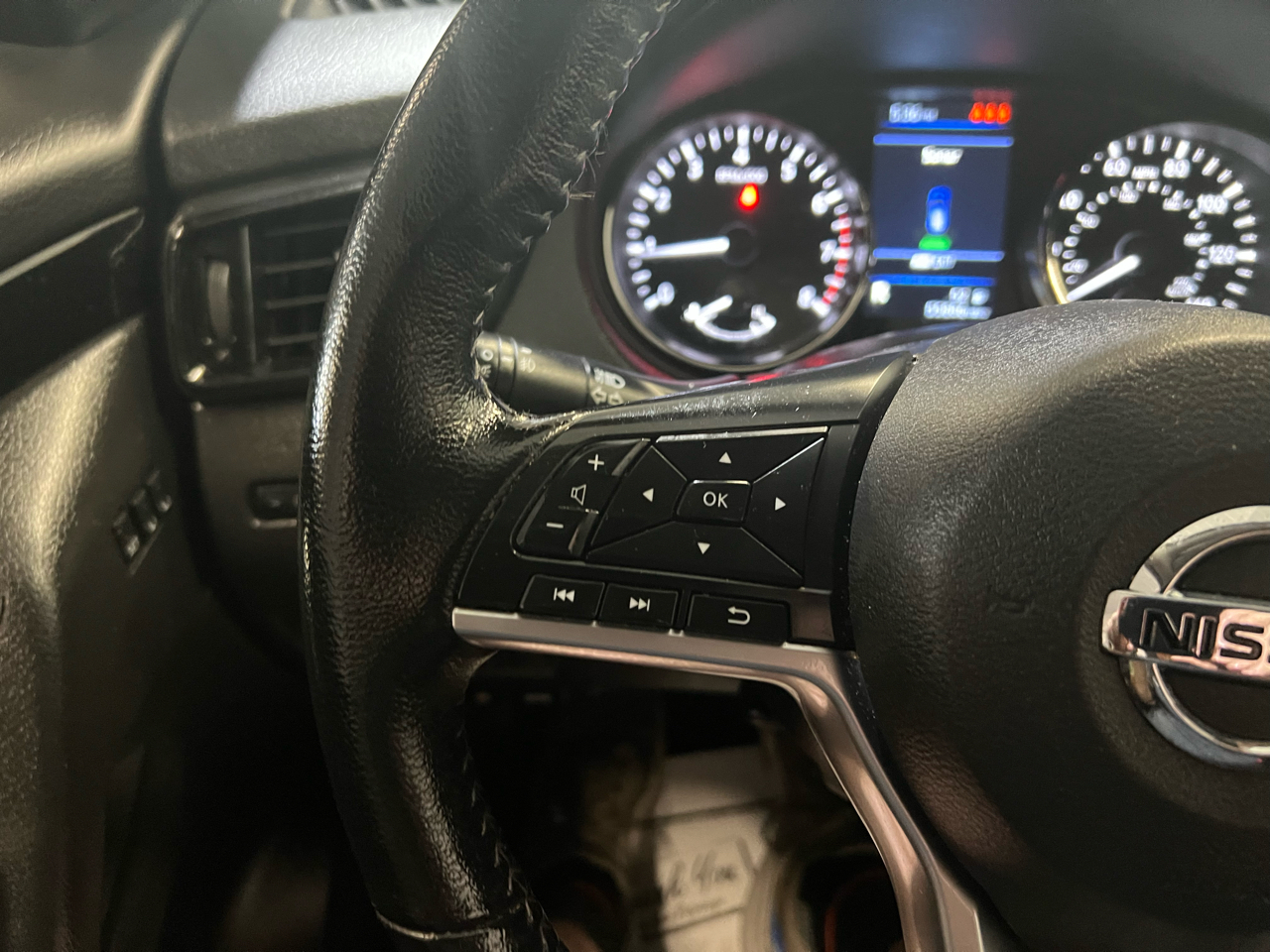 2022 Nissan Rogue Sport SV photo 21