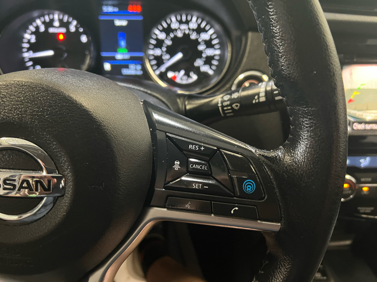 2022 Nissan Rogue Sport SV photo 22