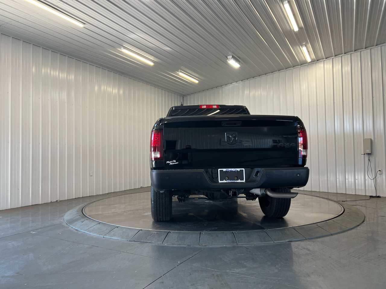 2022 Ram 1500 Classic Warlock photo 4