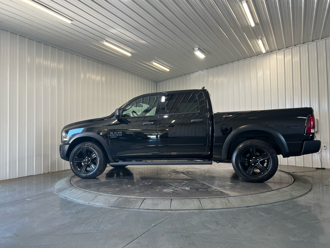 2022 Ram 1500 Classic Warlock photo 6