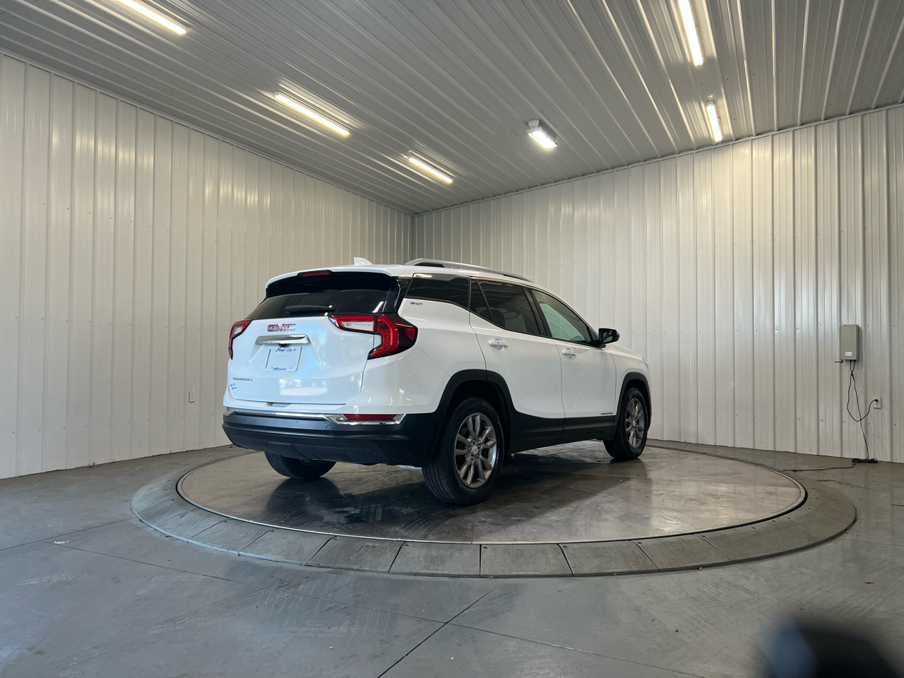 2024 Gmc Terrain SLT photo 3