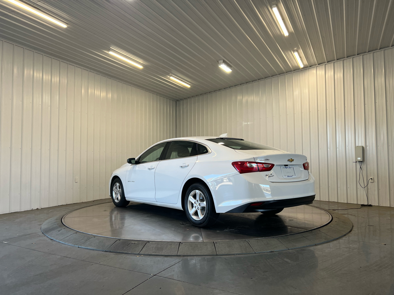 2023 Chevrolet Malibu 1LT photo 4