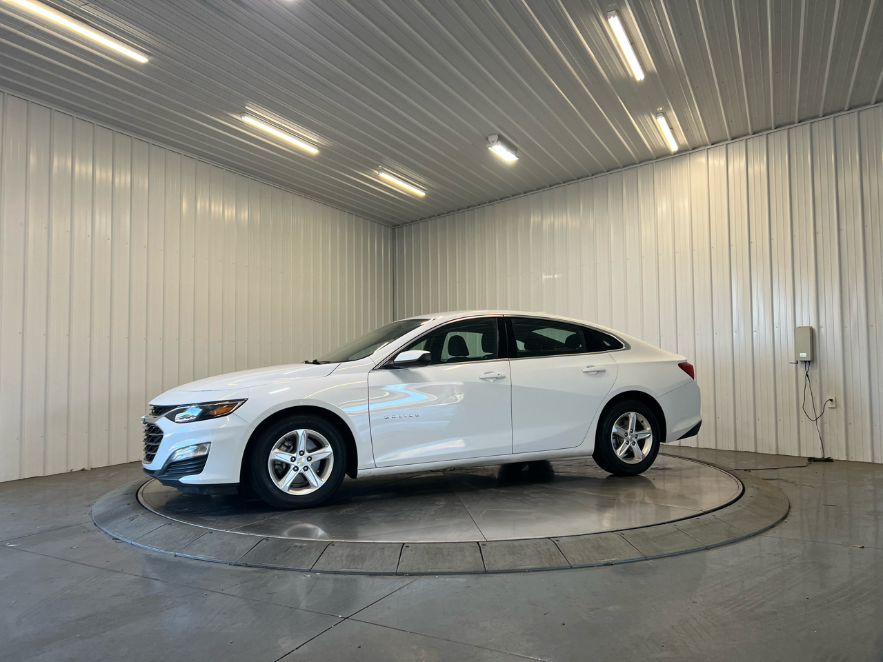 2023 Chevrolet Malibu 1LT photo 5