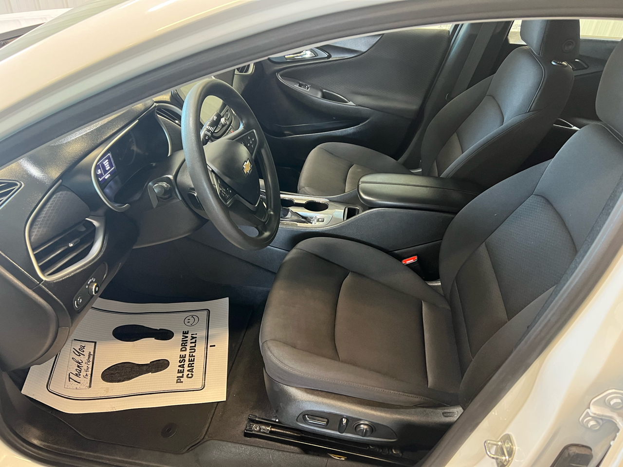 2023 Chevrolet Malibu 1LT photo 6