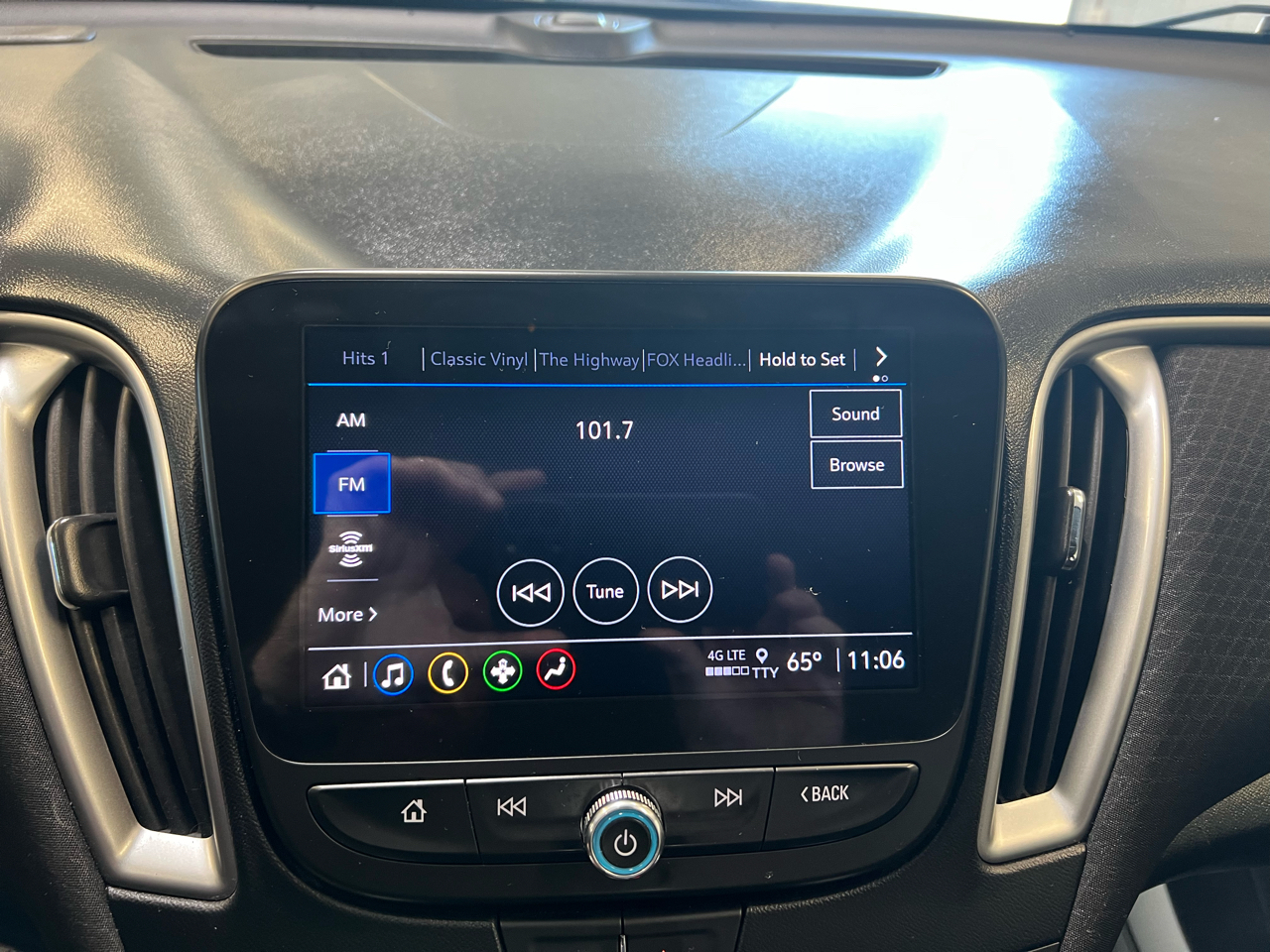 2023 Chevrolet Malibu 1LT photo 15