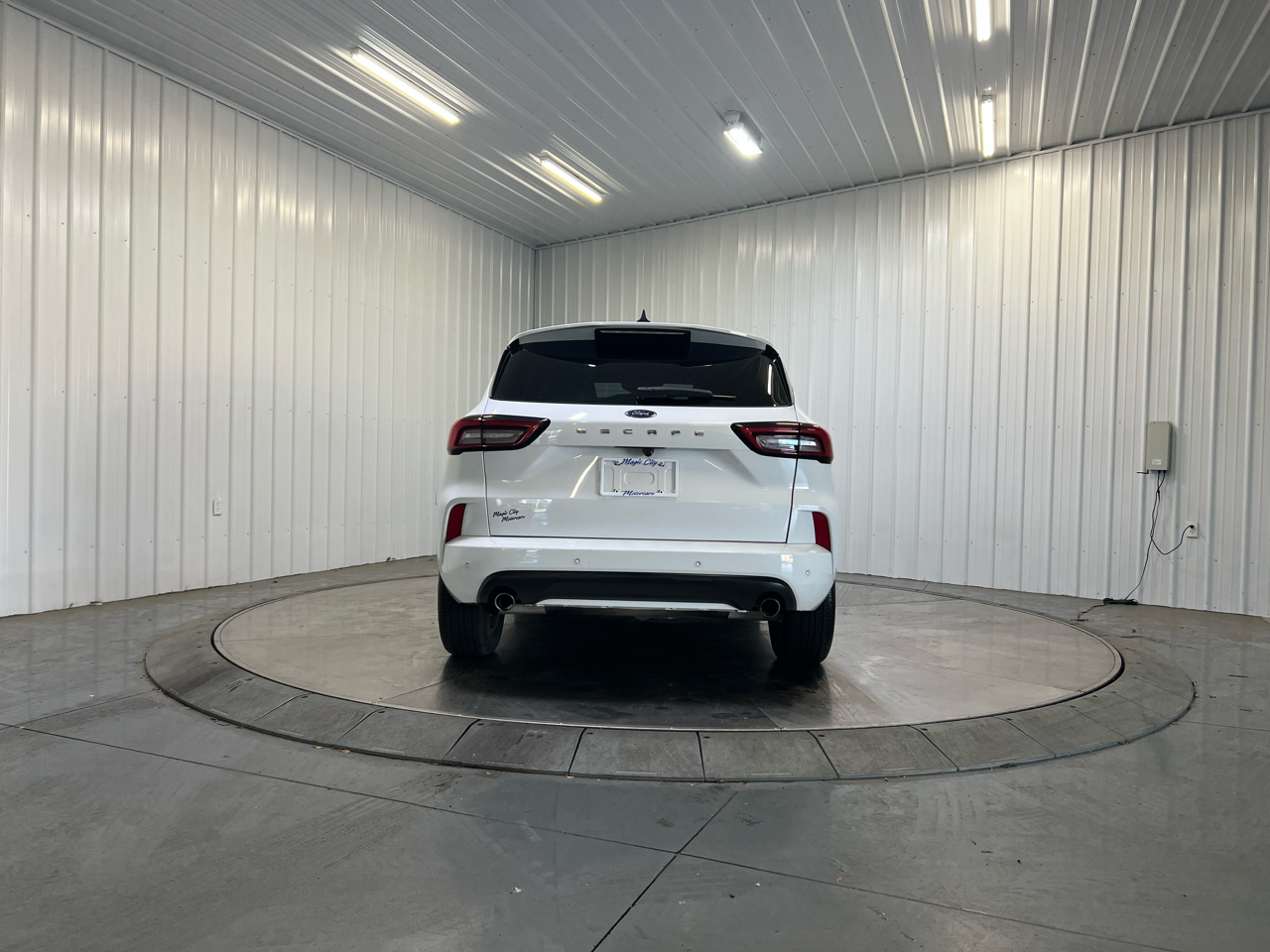 2023 Ford Escape ST-Line photo 4