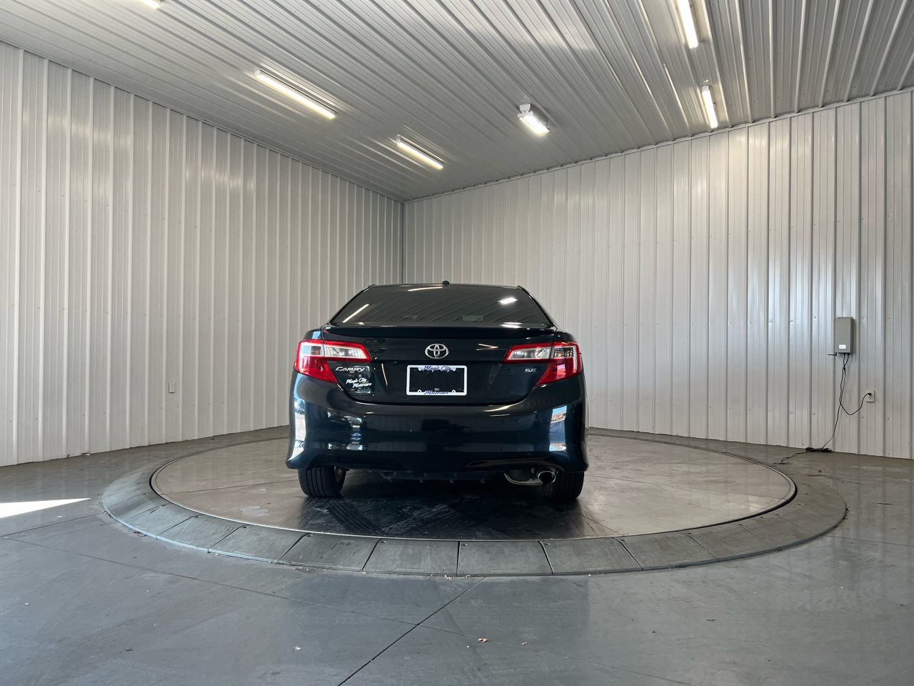 2012 Toyota Camry SE photo 5