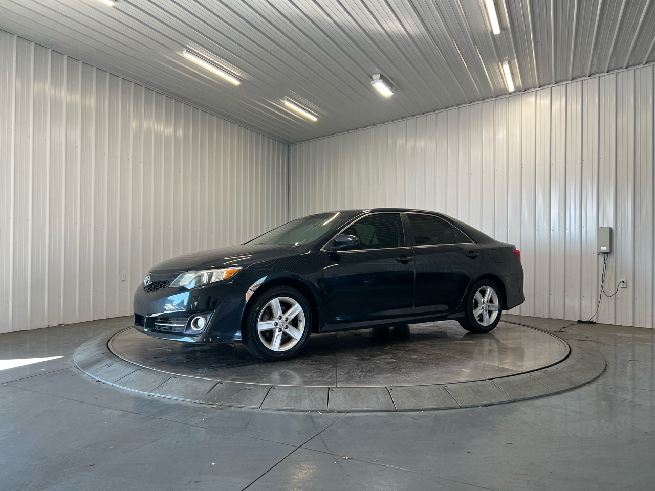 2012 Toyota Camry SE photo 7