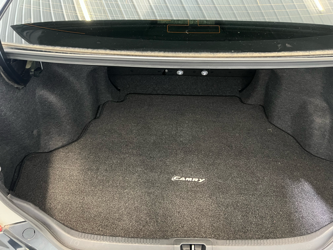 2012 Toyota Camry SE photo 10