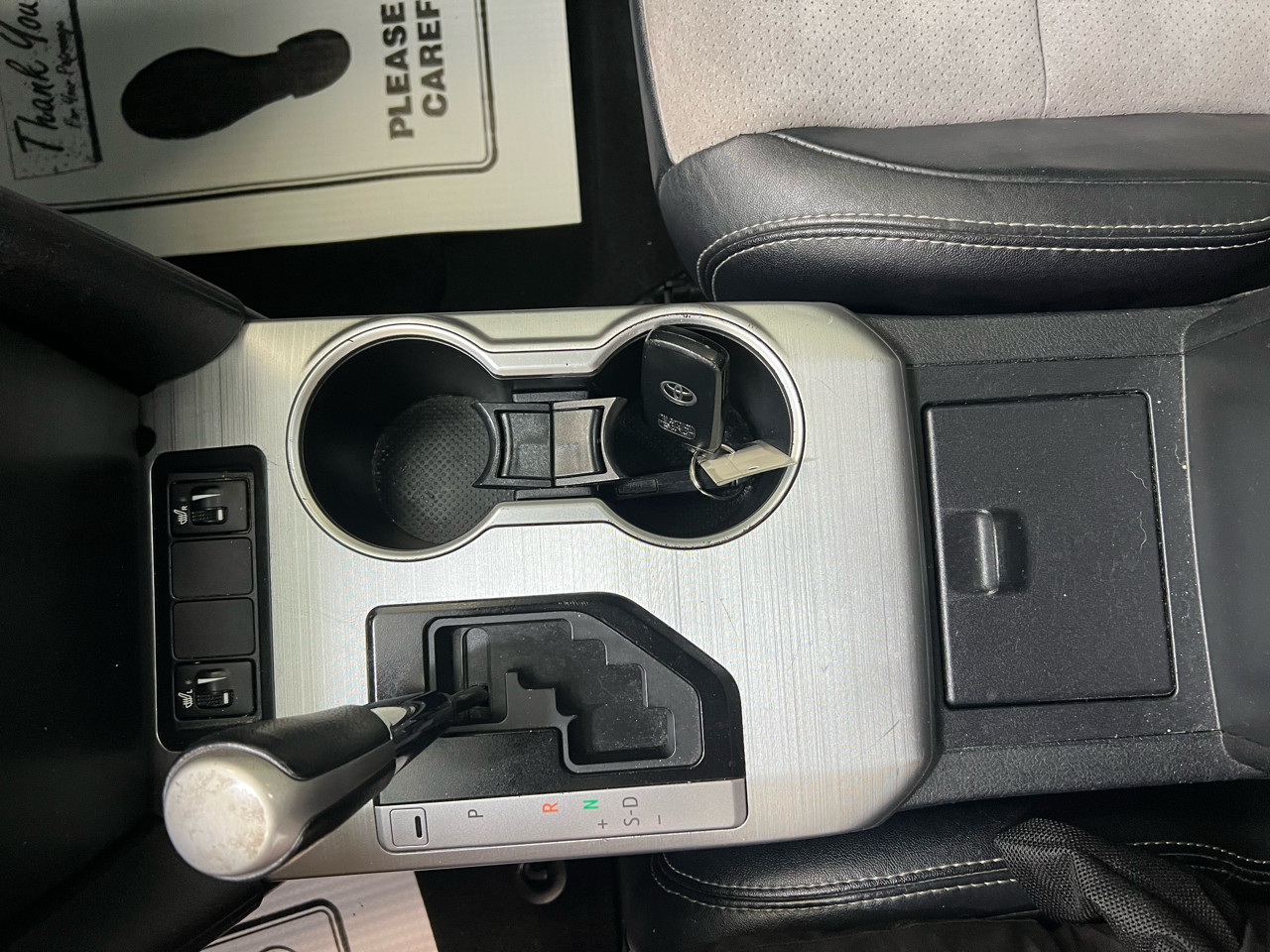 2012 Toyota Camry SE photo 20