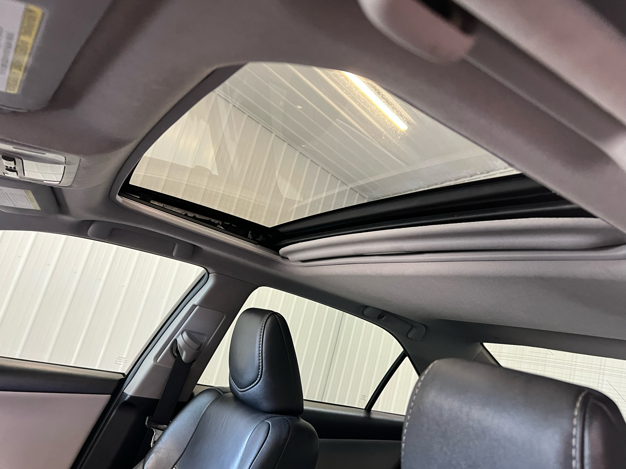 2012 Toyota Camry SE photo 24