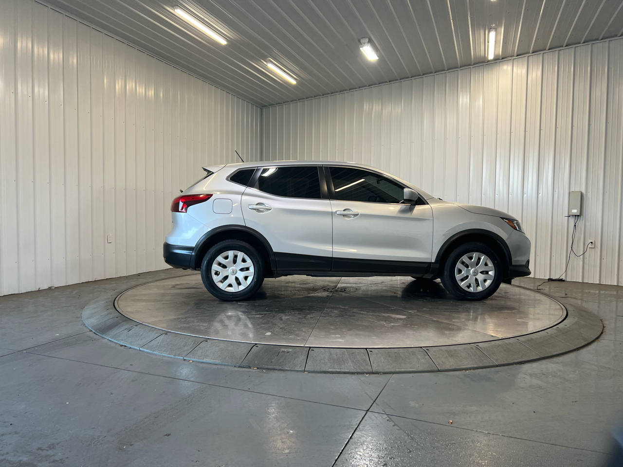 2019 Nissan Rogue Sport S photo 3