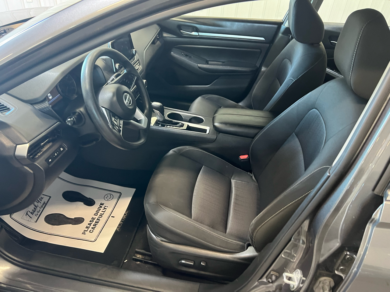 2022 Nissan Altima 2.5 SV photo 9
