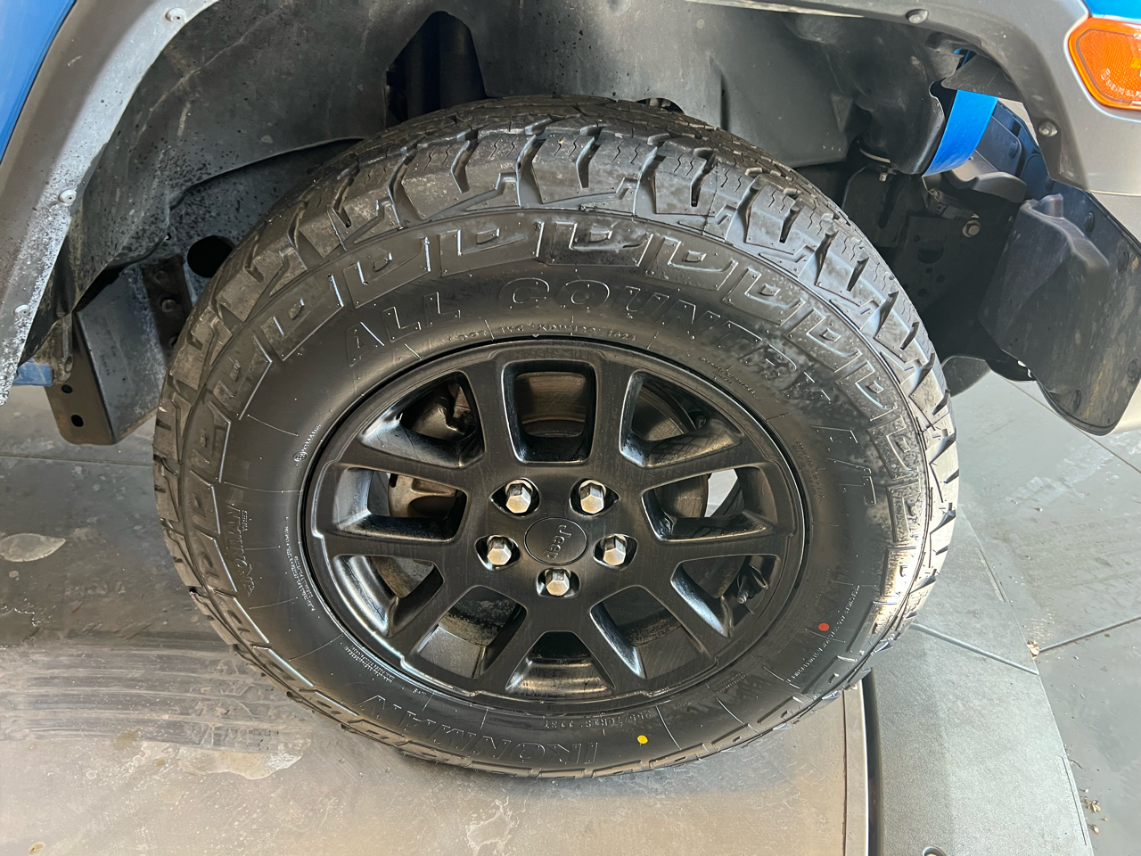 2023 Jeep Gladiator Overland photo 7