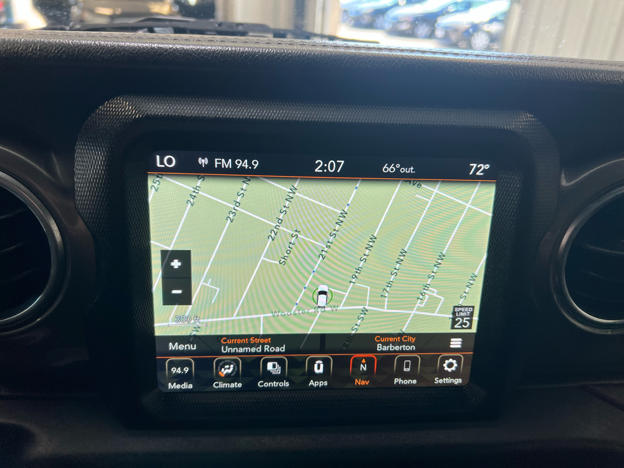 2023 Jeep Gladiator Overland photo 13