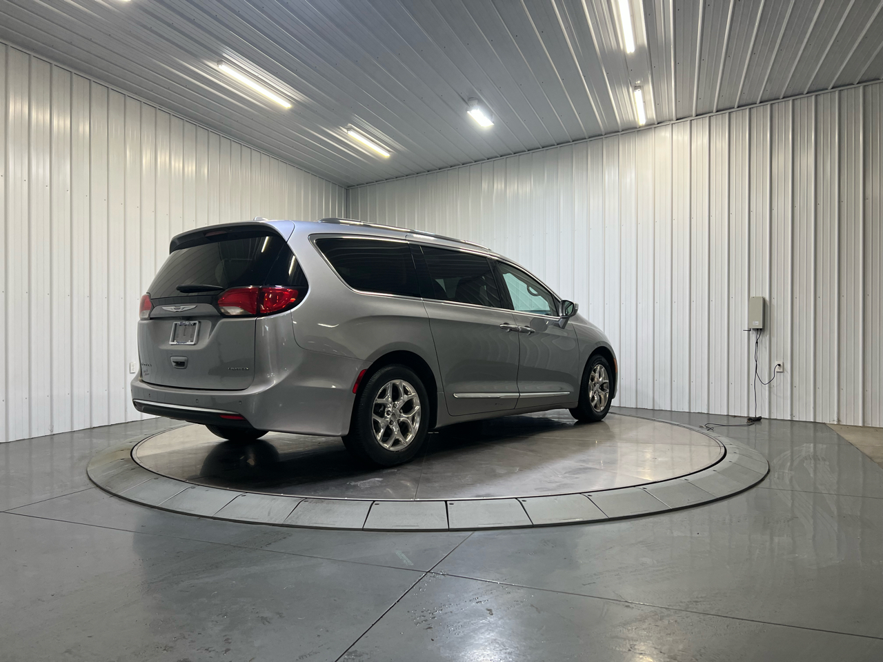 2020 Chrysler Pacifica Limited photo 4