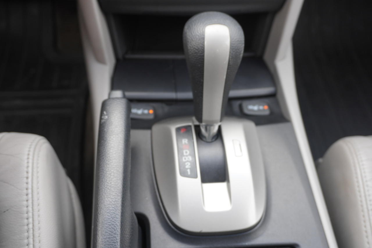 2010 Honda Accord EX-L photo 12