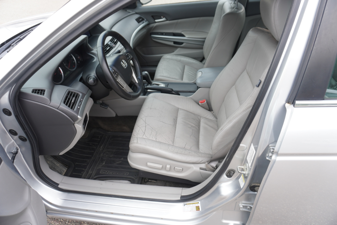 2010 Honda Accord EX-L photo 14