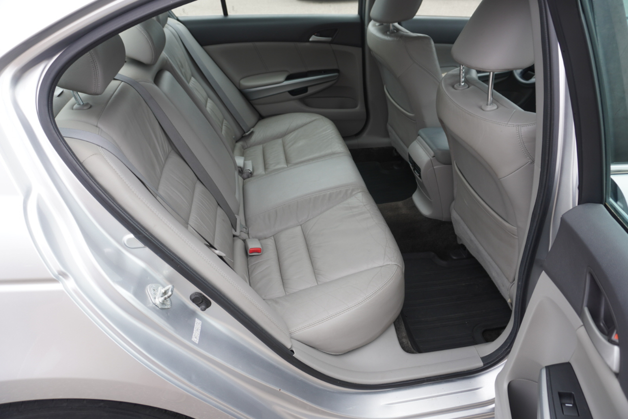 2010 Honda Accord EX-L photo 16