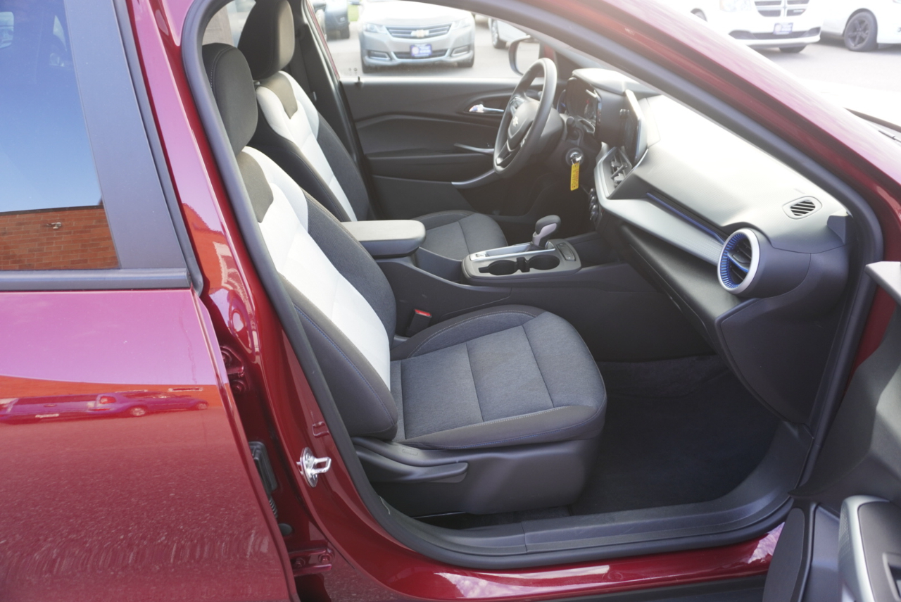 2024 Chevrolet Trax LS photo 15