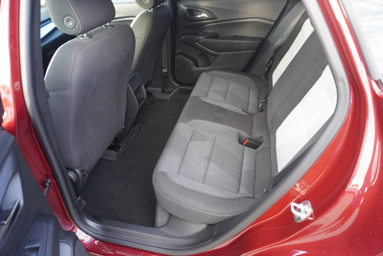 2024 Chevrolet Trax LS photo 17