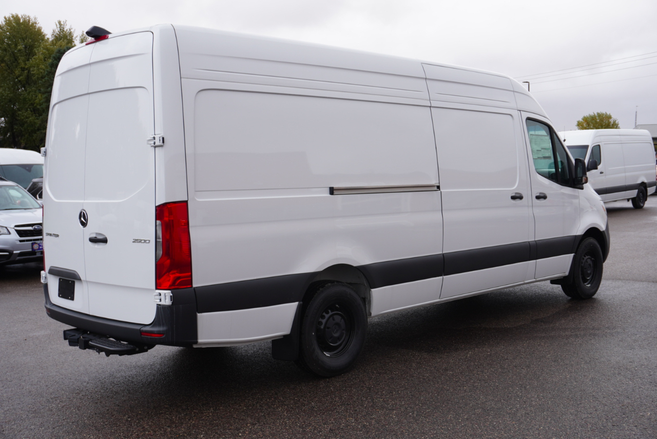 Mercedes-Benz Sprinter 2500 170-in. WB 2025