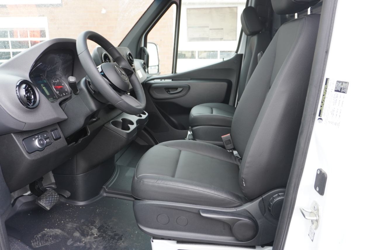Mercedes-Benz Sprinter 2500 170-in. WB 2025