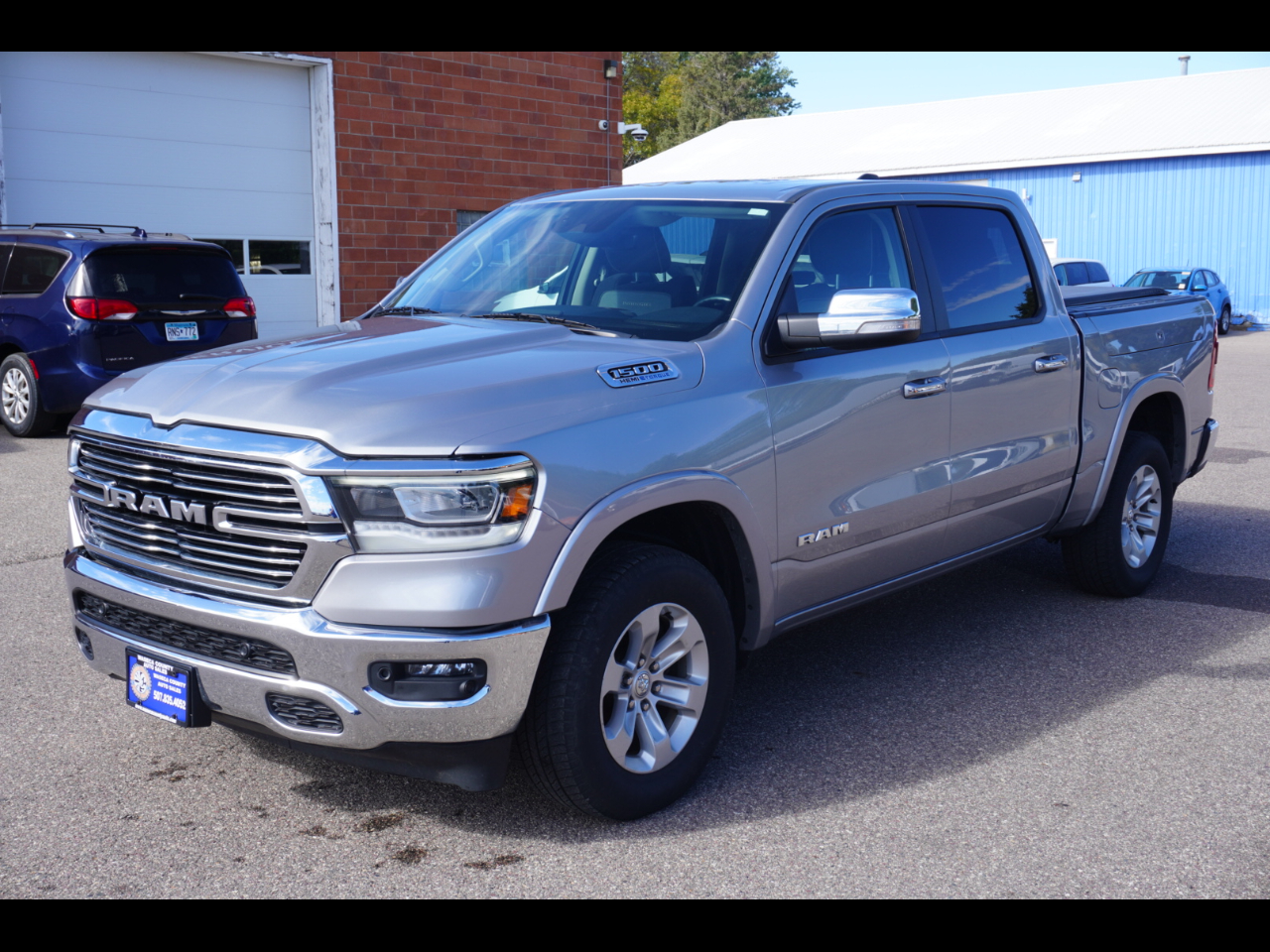 RAM 1500 Laramie Crew Cab SWB 4WD 2022