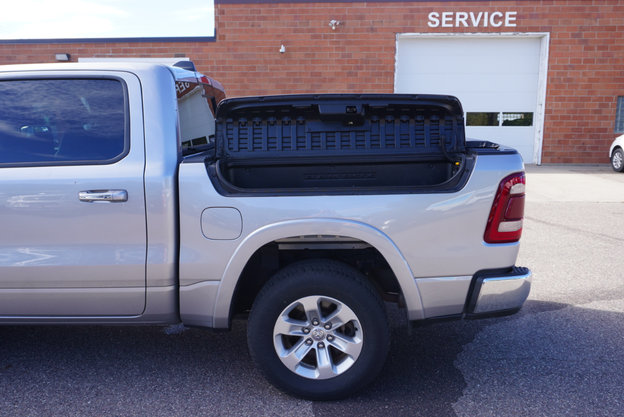 RAM 1500 Laramie Crew Cab SWB 4WD 2022
