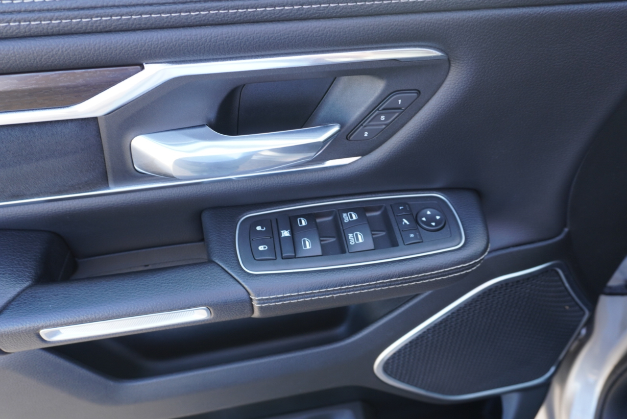 RAM 1500 Laramie Crew Cab SWB 4WD 2022