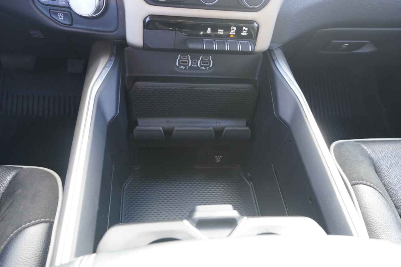 RAM 1500 Laramie Crew Cab SWB 4WD 2022