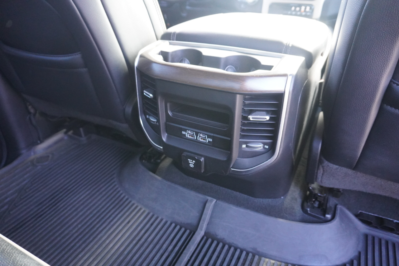 RAM 1500 Laramie Crew Cab SWB 4WD 2022