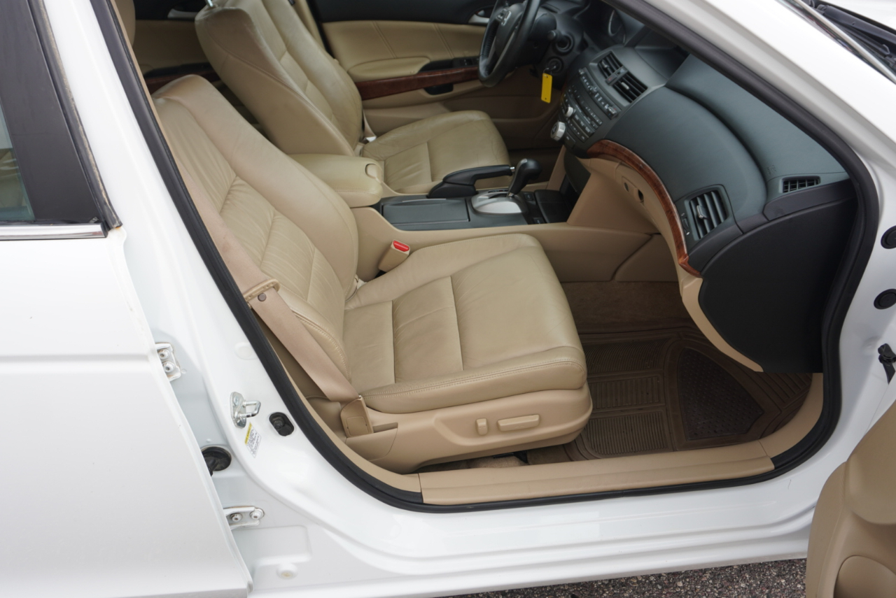 Honda Accord EX-L Sedan AT 2011