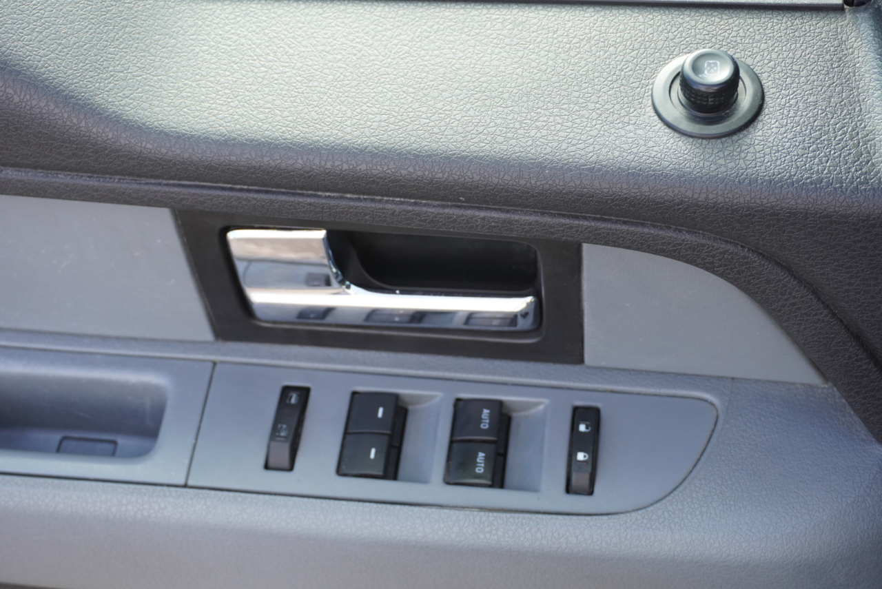 Ford F-150 XLT SuperCab 8-ft. Bed 4WD 2013