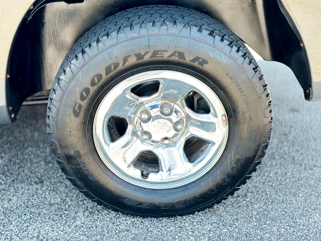 RAM 1500 ST Quad Cab 4WD 2011 RAM 1500 ST Quad Cab 4WD 2011