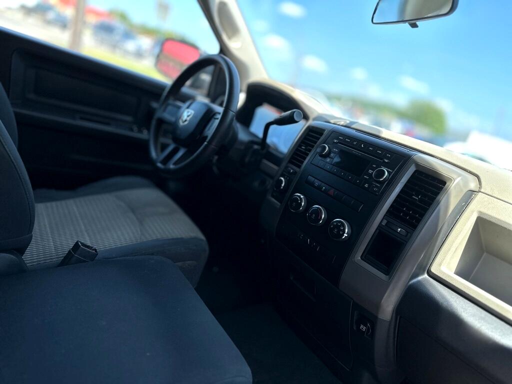RAM 1500 ST Quad Cab 4WD 2011 RAM 1500 ST Quad Cab 4WD 2011